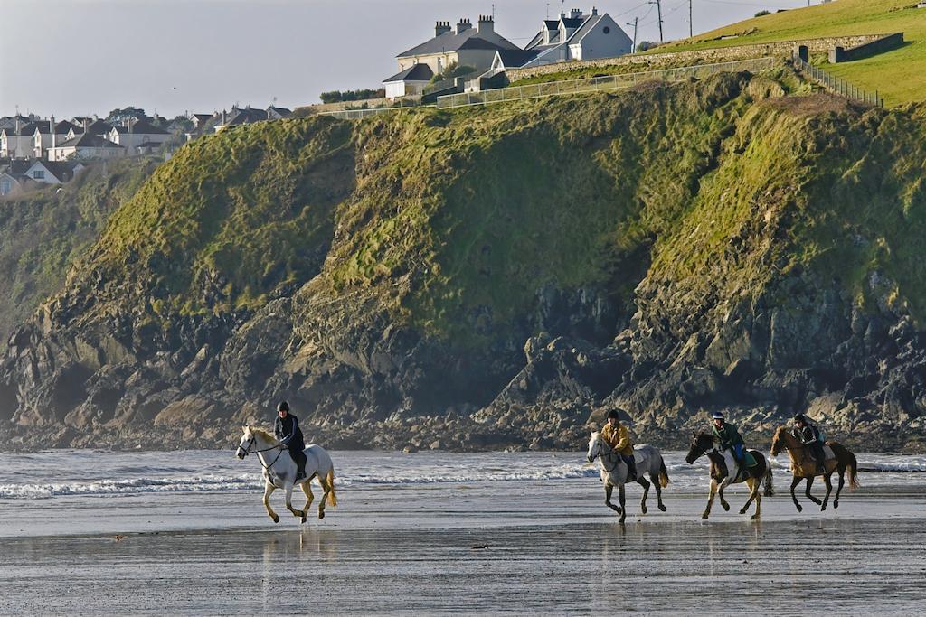 Beach Haven Holiday Hostel Tramore Exterior photo